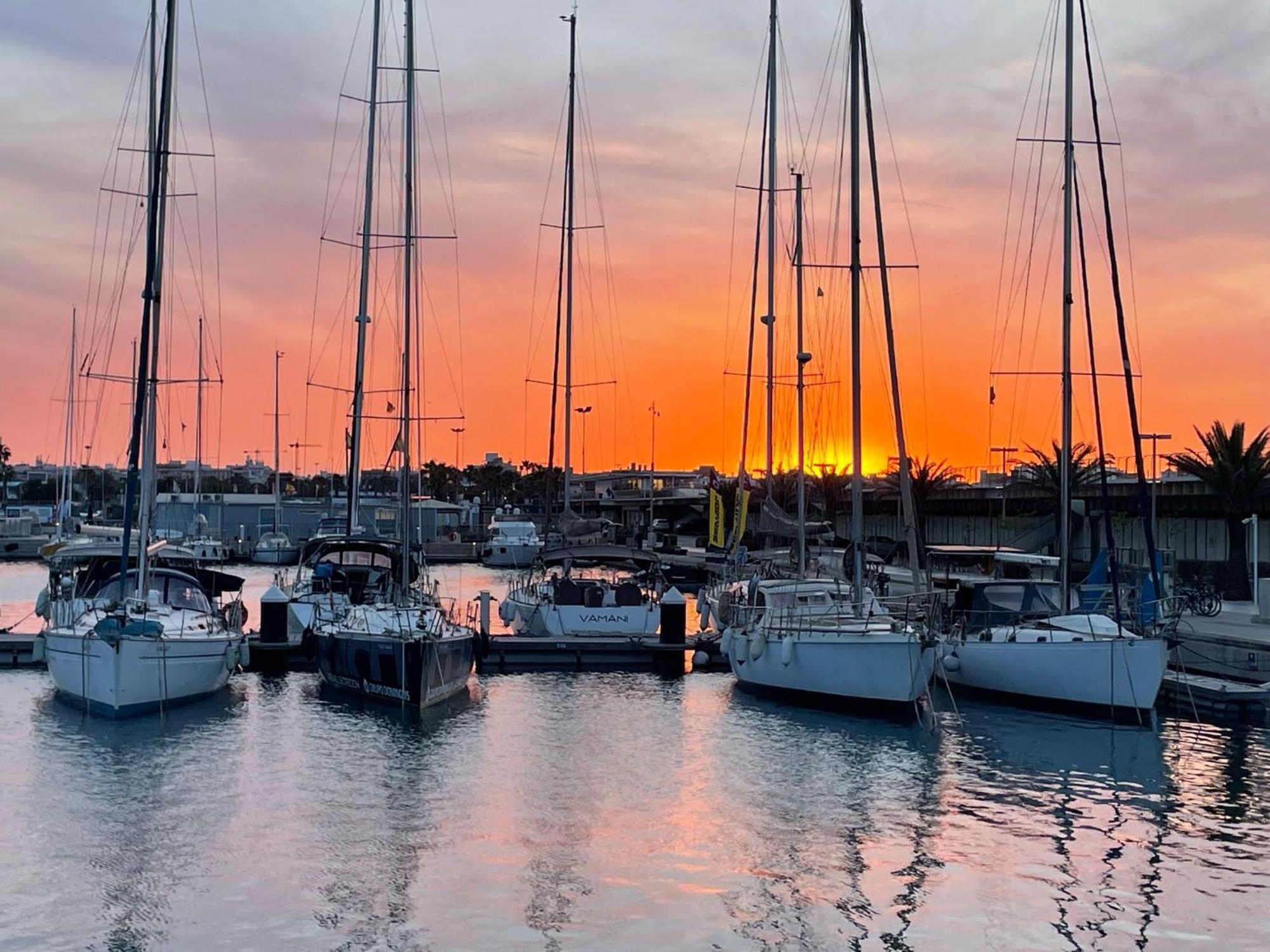 Hotel The Valencia Yacht Experience Zewnętrze zdjęcie
